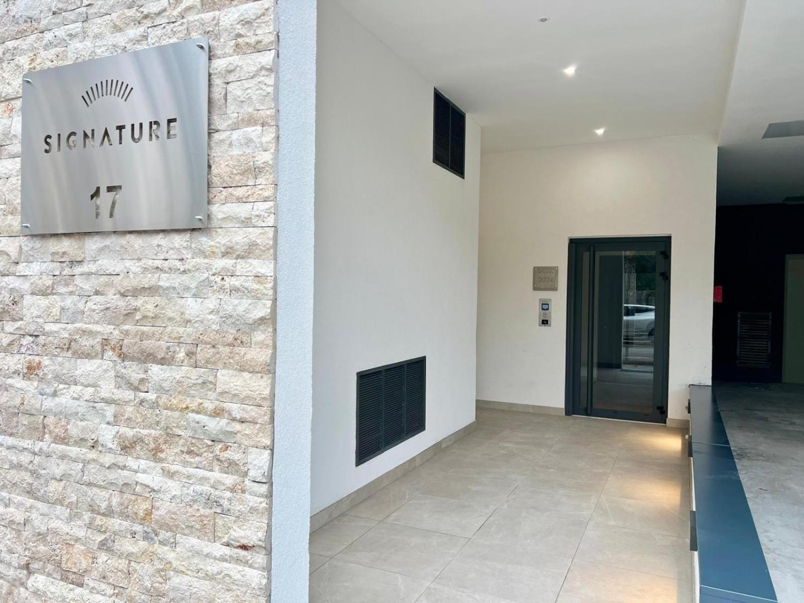 Brand New Flat With Terrace And Parc View Nice